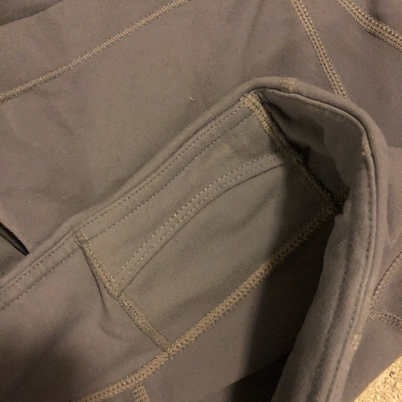 Athleta kickbooty gray yoga shorts - Picture 3 of 5